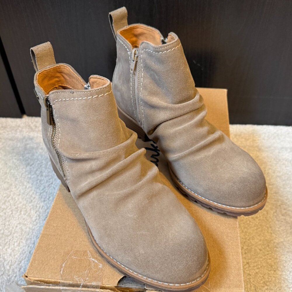 ***NIB*** Clarks Aspra Walk Waterproof ankle boots